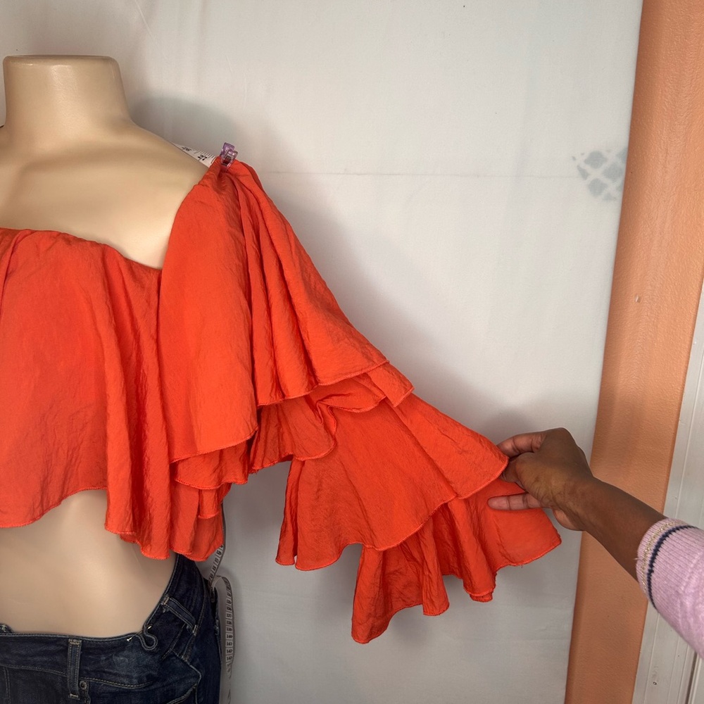 PRETTYLITTLETHING BRIGHT ORANGE WOVEN BARDOT TIERED SLEEVE CROP TOP SIZE 8 - Picture 6 of 14